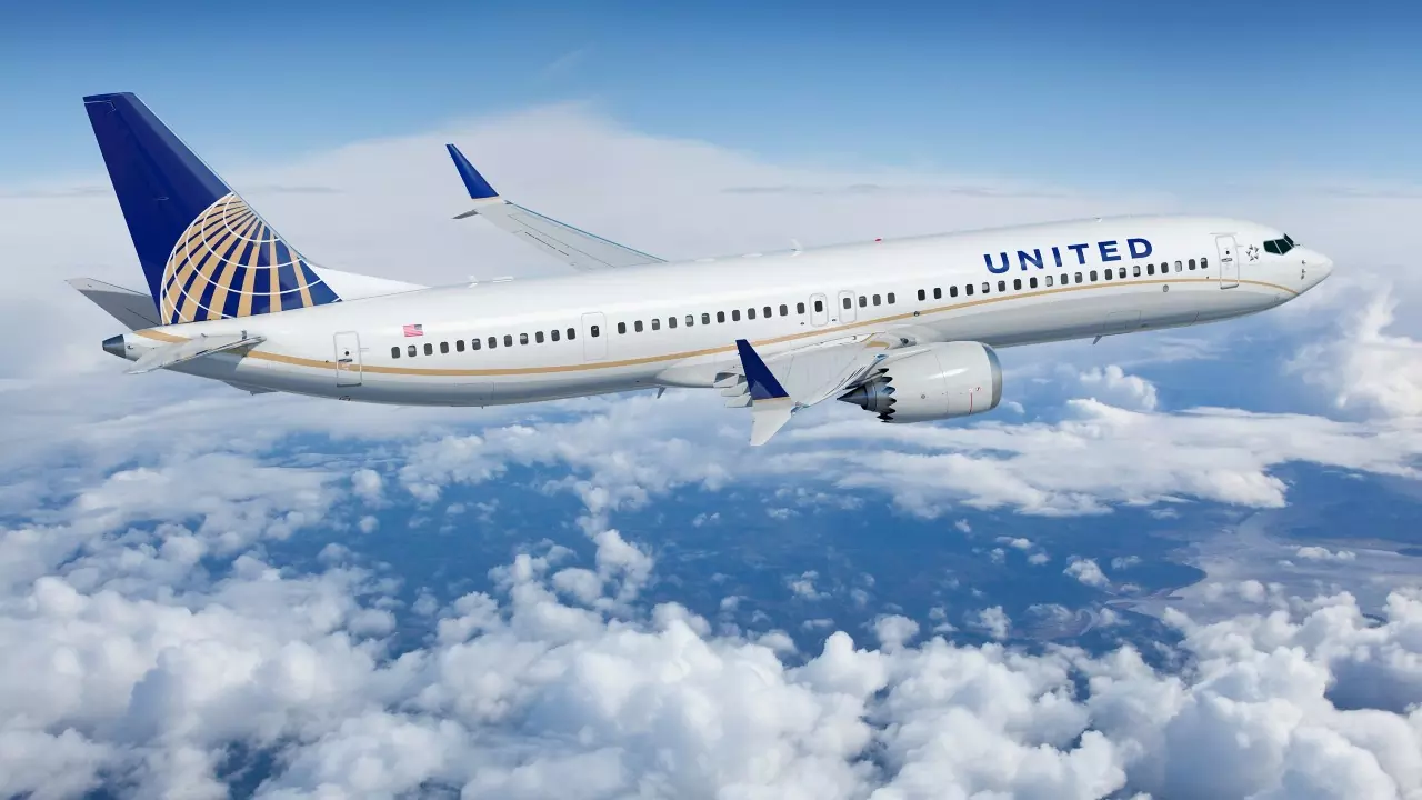United-Airlines-plane