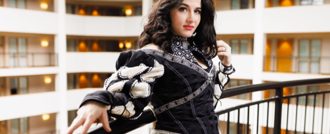 EV Cosplay Svg+xml,%3Csvg%20xmlns%3D%27http%3A%2F%2Fwww.w3